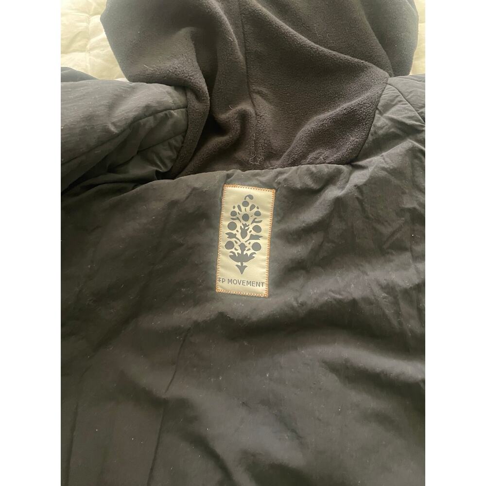 FP Movement In a Pillow Packavle Puffer Pullover - Picture 4 of 6